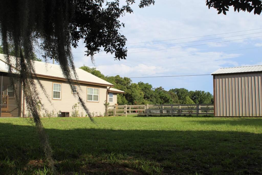 Beautiful Retreat, Hot Tub & Outdoor Living Space. Eustis Exterior foto